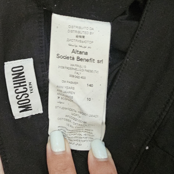 Moschino  Girls Logo Shorts - Picture 5 of 5